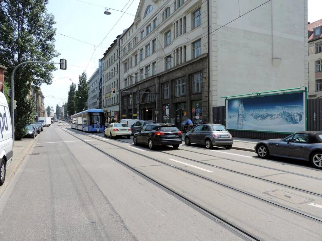 Außenwerbung in Ihrer Stadt die wirkt - Plakatwerbung im Panoramaformat - m-plakat.de